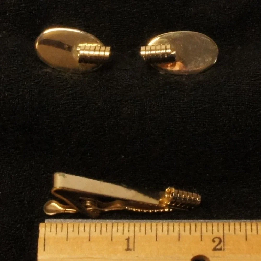 Vintage Gold Tone Cufflinks Tie Bar Set Spiral Ribbed Oval Minimalist